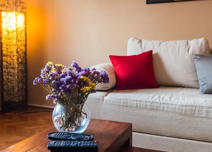 Lavender Apt. W. Balcony In Old Town