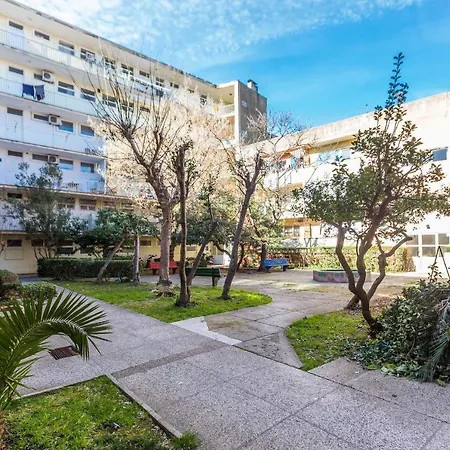 Appartamento Lavender Apt. W. Balcony In Old Town