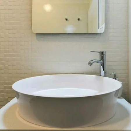 Lavender Apt. W. Balcony In Old Town Appartamento Zara